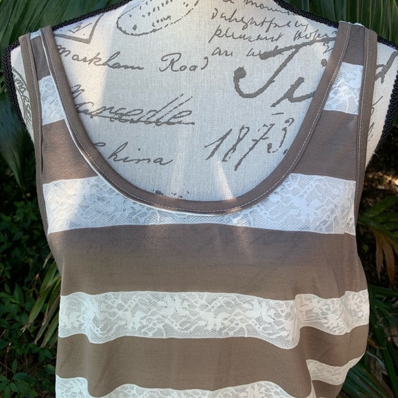 torn by ronny kobo - Picture 2 of 5